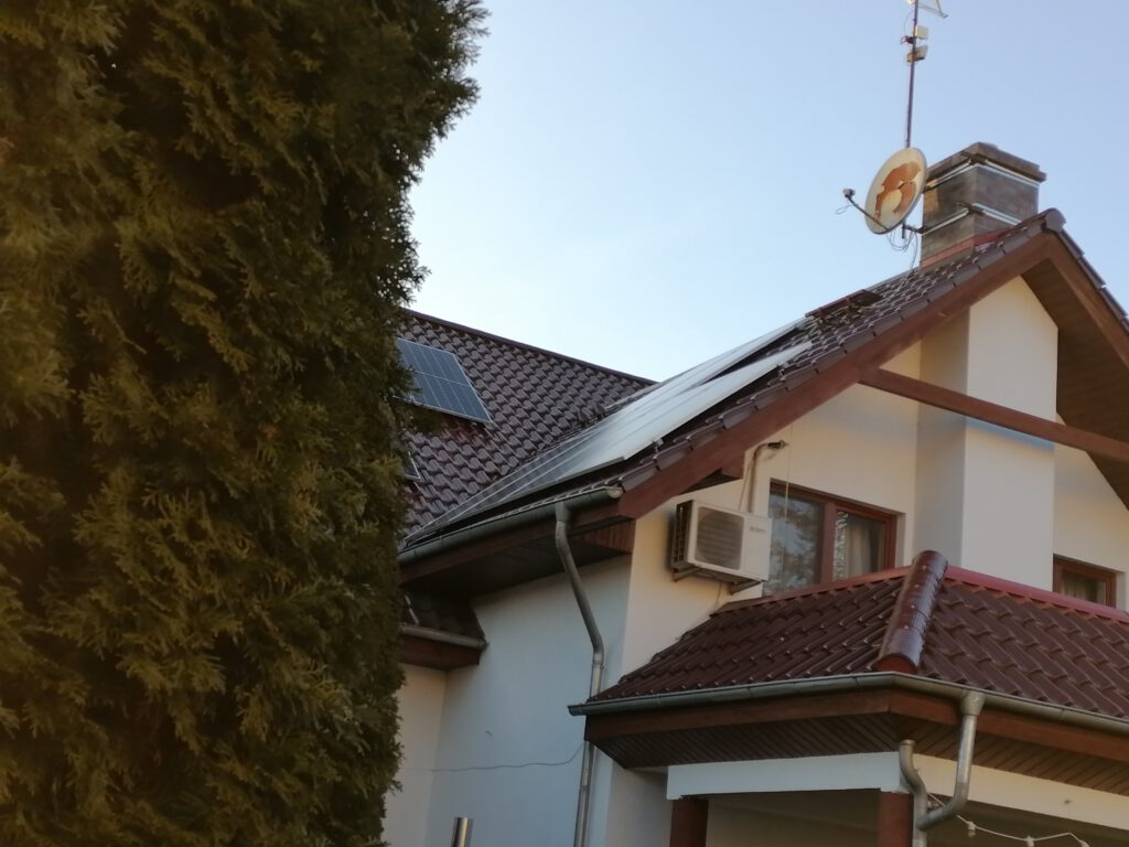 systemy fotowoltaiczne Mackowski_ Gryfino - 20 KW na dwóch budynkach hotelowych