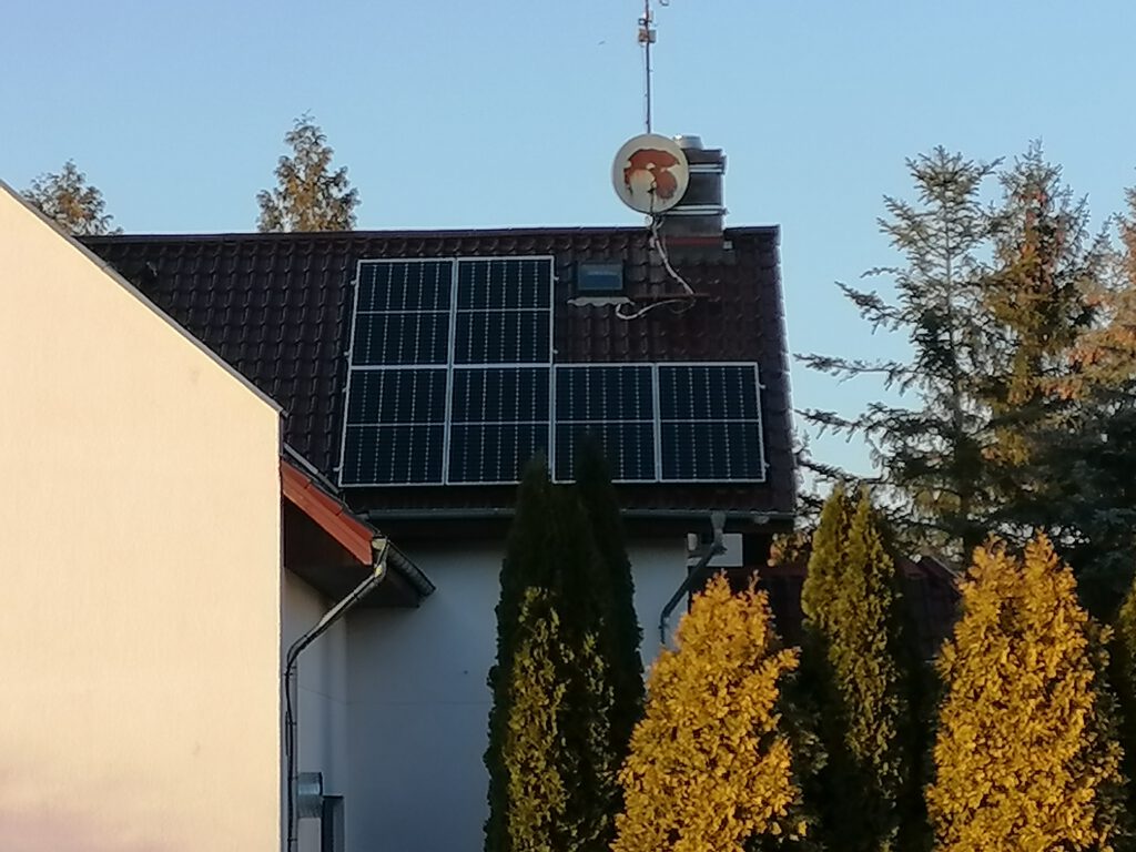 systemy fotowoltaiczne Mackowski_ Gryfino - 20 KW na dwóch budynkach hotelowych