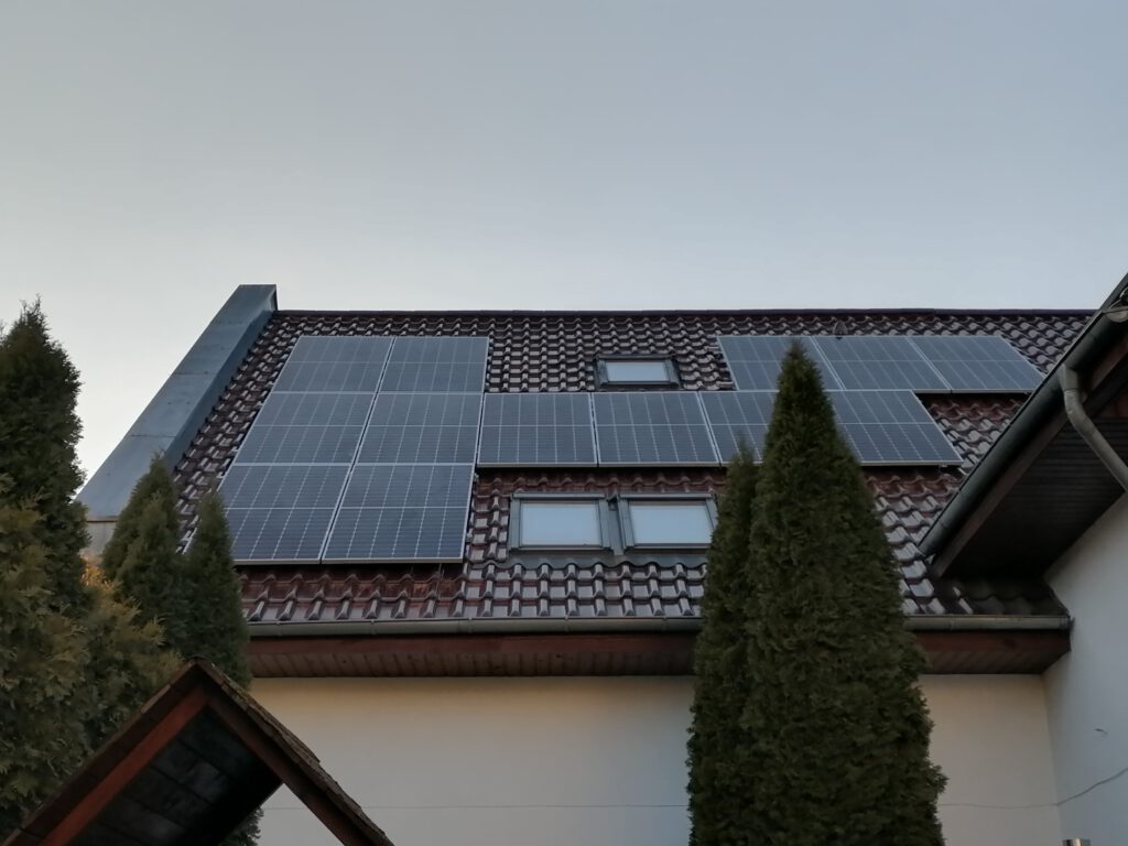 systemy fotowoltaiczne Mackowski_ Gryfino - 20 KW na dwóch budynkach hotelowych