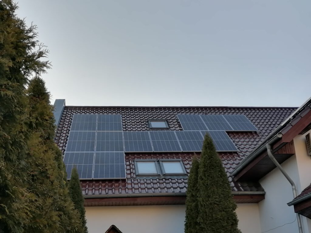 systemy fotowoltaiczne Mackowski_ Gryfino - 20 KW na dwóch budynkach hotelowych