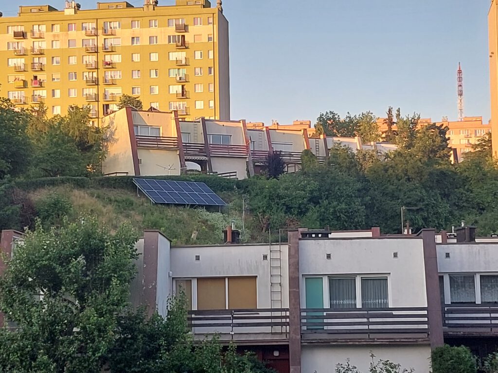 systemy fotowoltaiczne Mackowski  - Okólna Gorzów Wlkp. 6 KW na skarpie