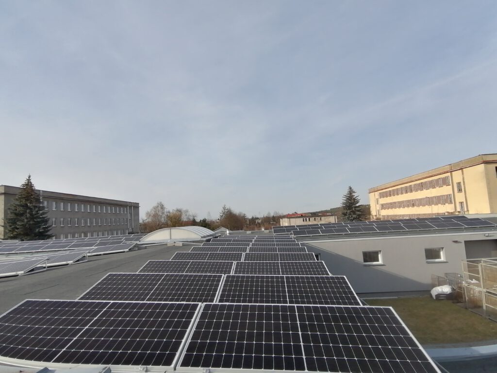 systemy fotowoltaiczne Mackowski - 40 KW na balaście w Babimost